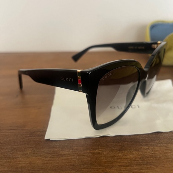 Gucci Sunglasses GG0495S - Picture 5 of 12